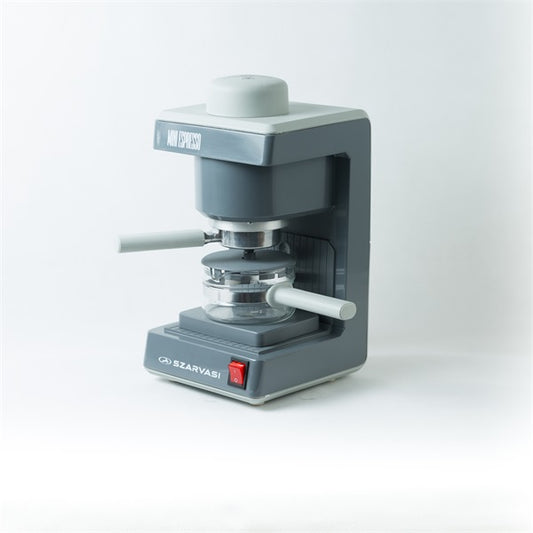 Szarvasi SZV-612/3 Mini presszókávéfőző, szürke, 800W, 2 / 6 személyes kivitel, üveg kiöntő edény, zárócsavar