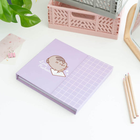 Pusheen cicás jegyzettömb készletjelölőcímkékkel, heti tervezővel, Moments, lila