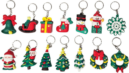 Karácsonyi kulcstartó, műanyag, kb. 4cm magas, többféle