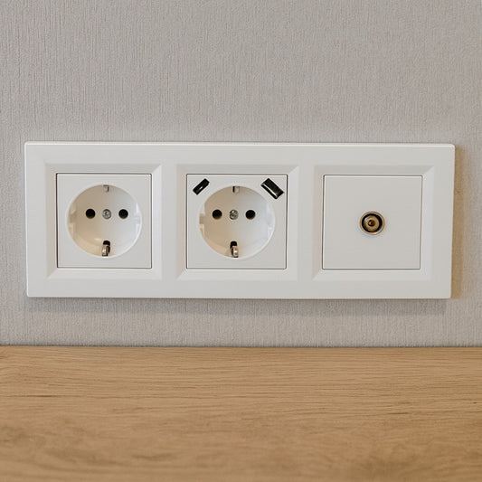 Nova dugalj, USB, TV csatlakozóval fehér kerettel